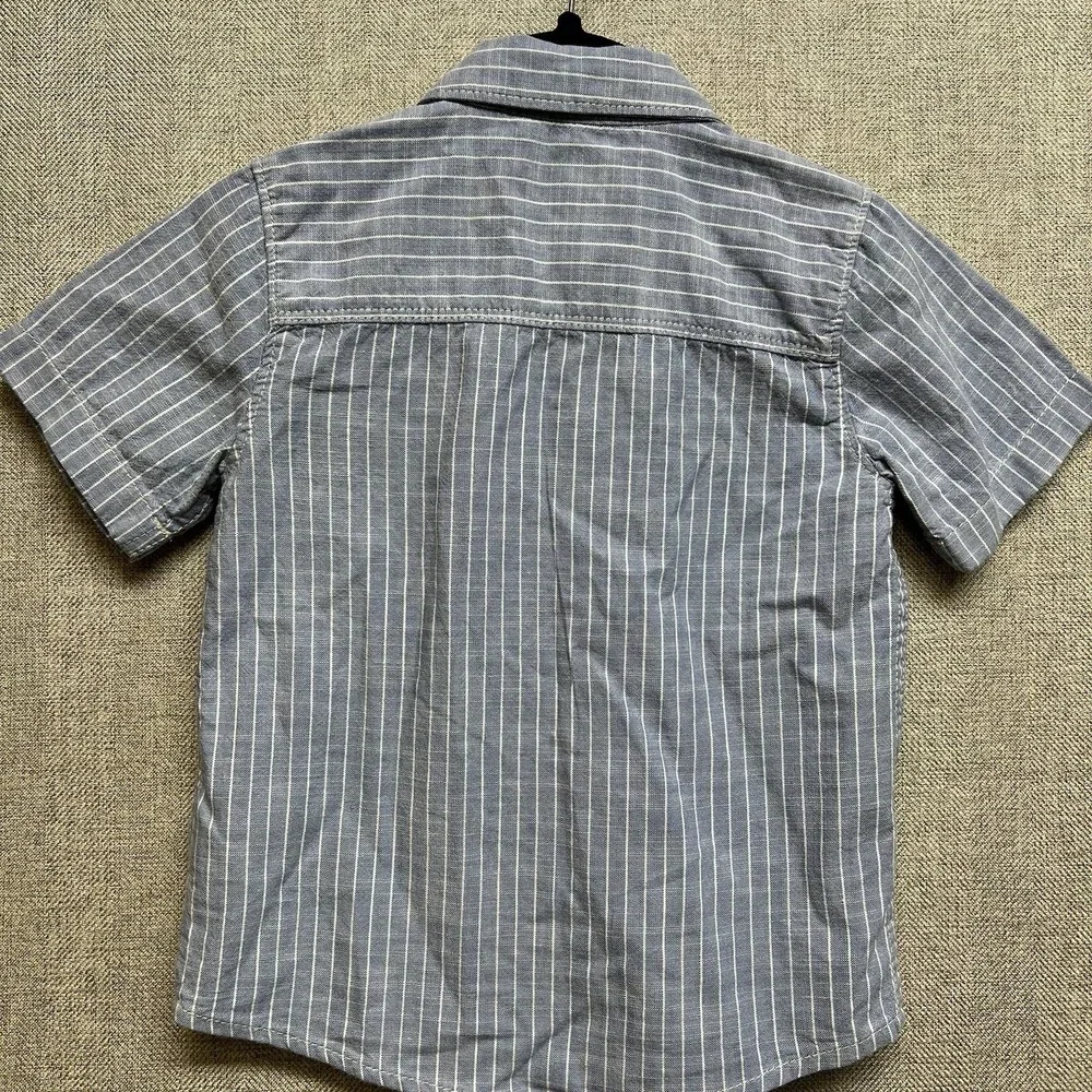 OshKosh‎ B'gosh Button Down Short Sleeve Boys 3T Two Pockets Blue White Stripe
